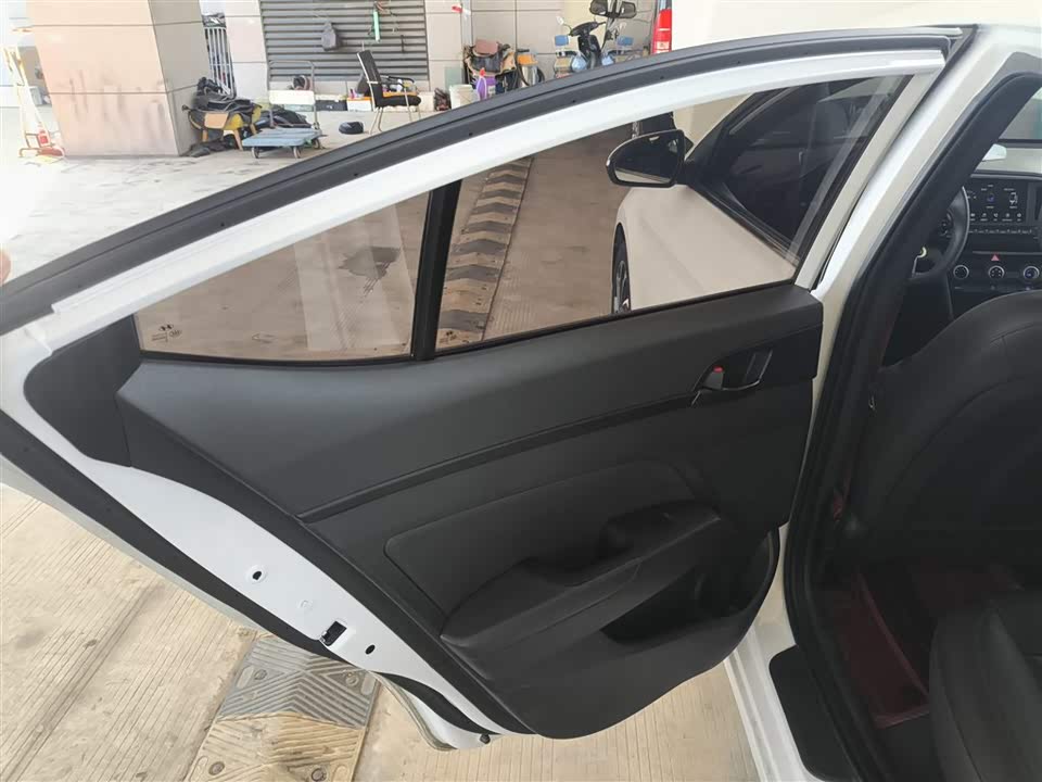 Hyundai Lead