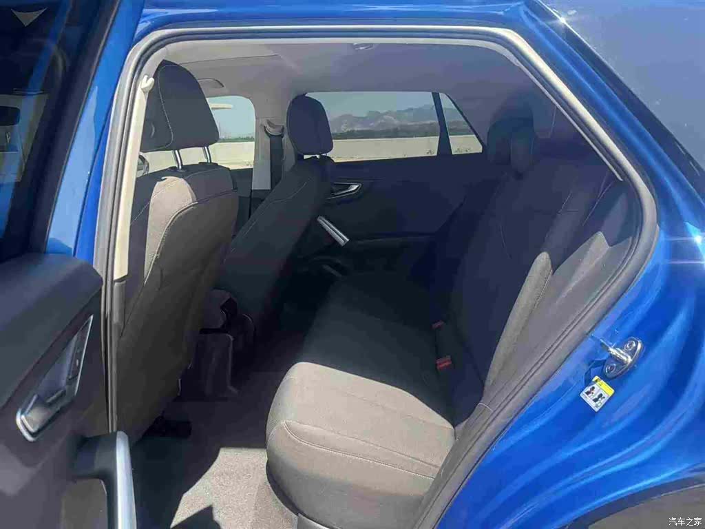 Audi Q2L, 2020 6