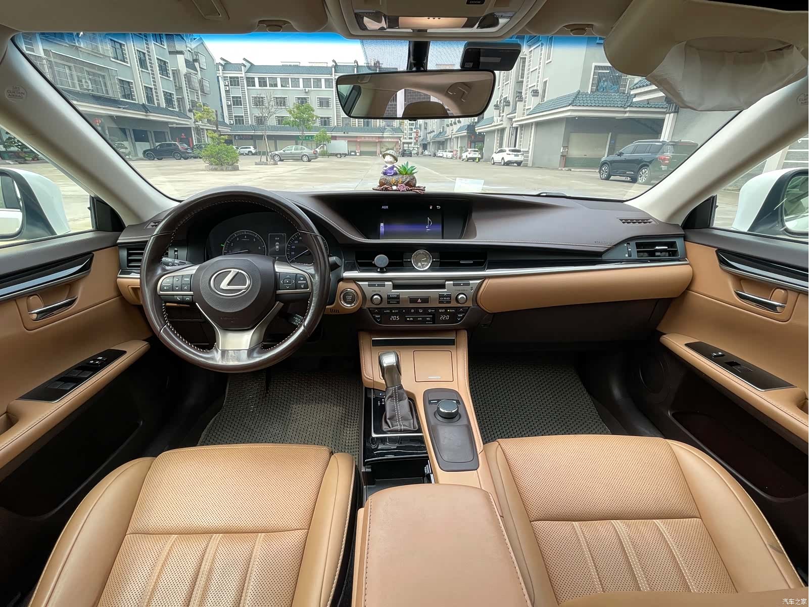 Lexus ES, 2018 11