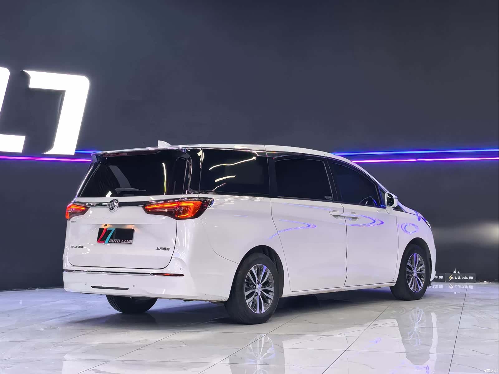 Buick GL8, 2021 4