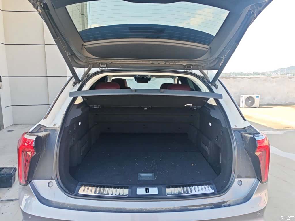 Hongqi E-HS9, 2023 19