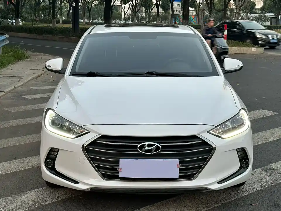 Hyundai Lead