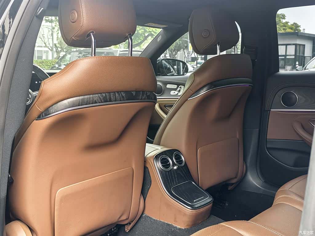 Mercedes-Benz E-Class, 2023 8