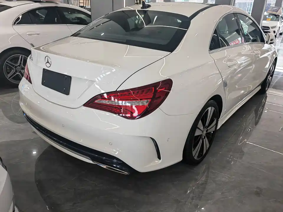 Mercedes-Benz CLA