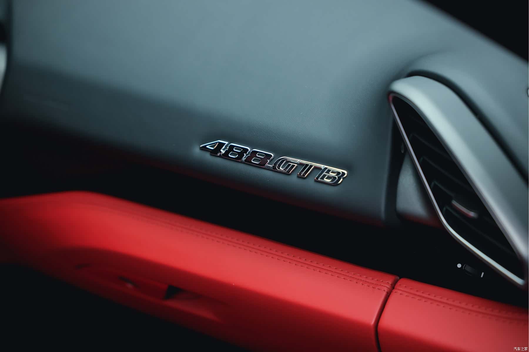 Ferrari 488, 2019 17