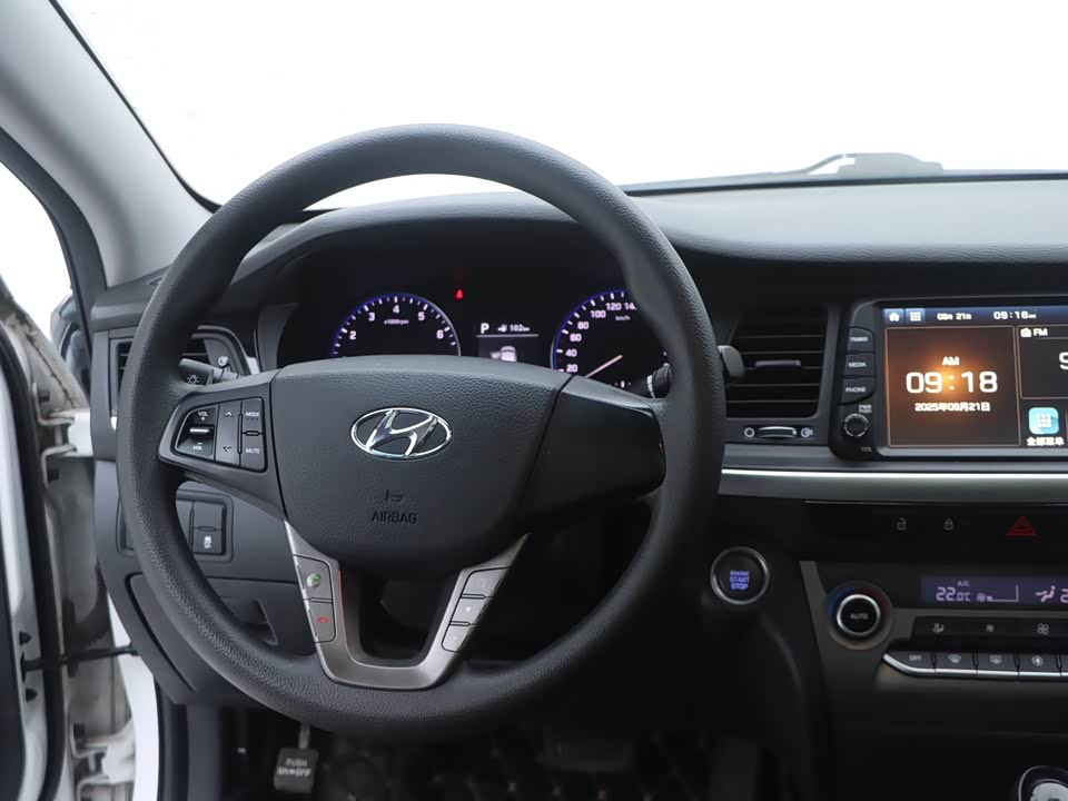 Hyundai Name picture