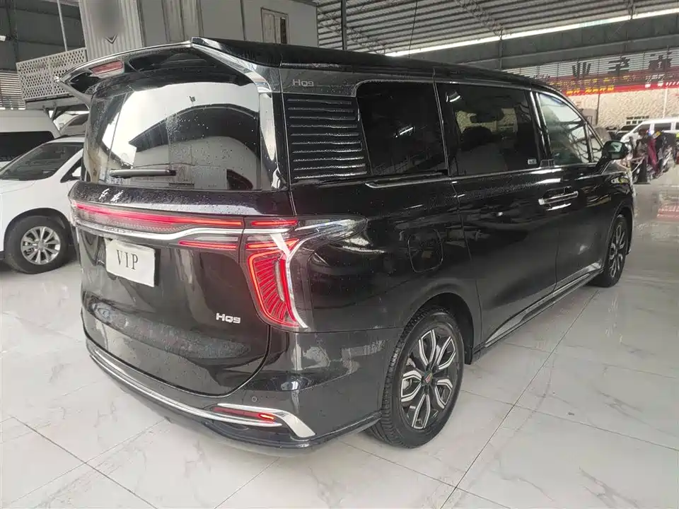 Hongqi HQ9