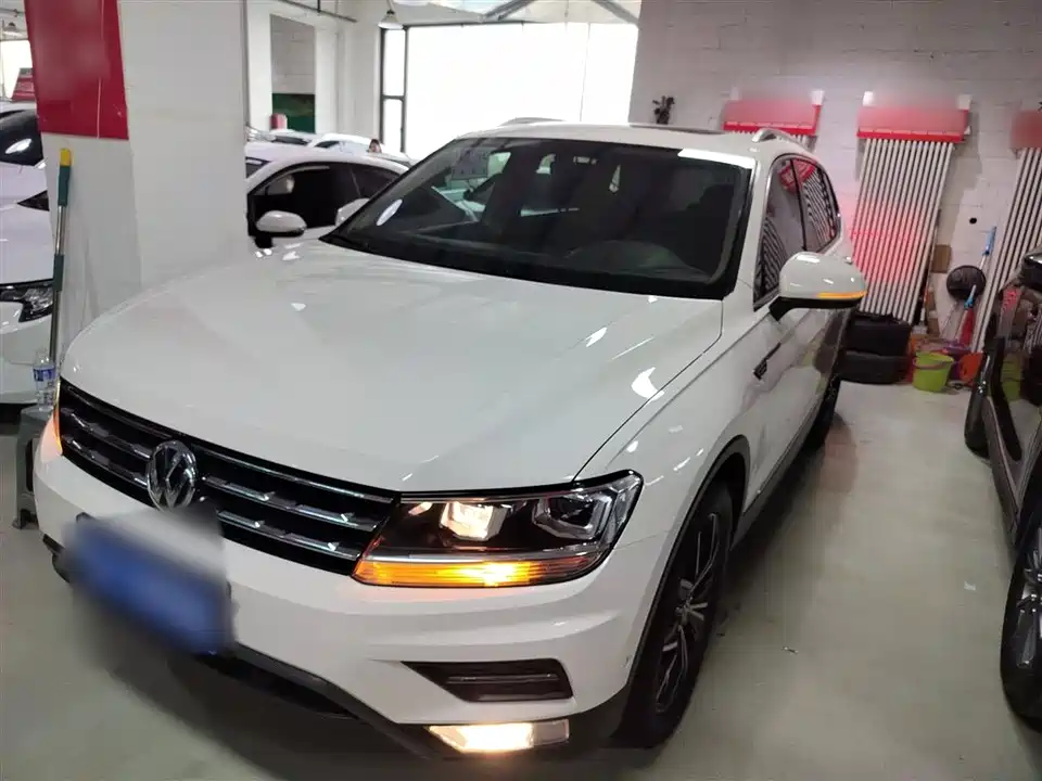 Volkswagen Tiguan L