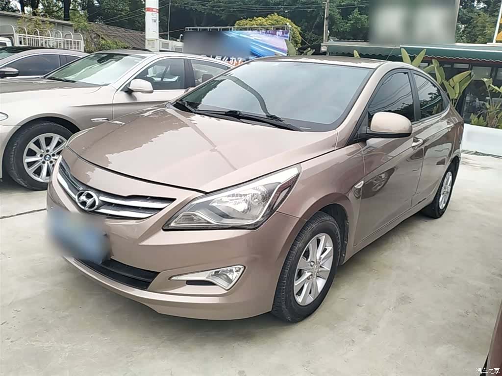 Hyundai GLS, 2015 1