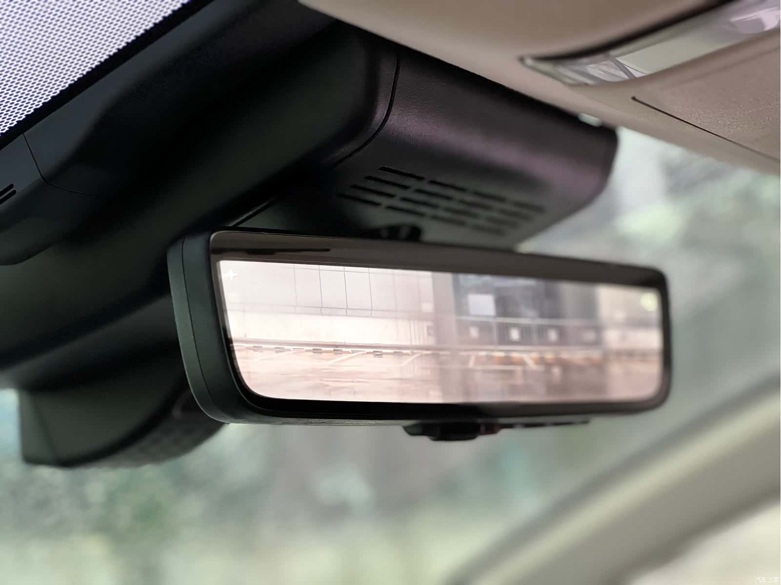 Toyota Alphard, 2024 16