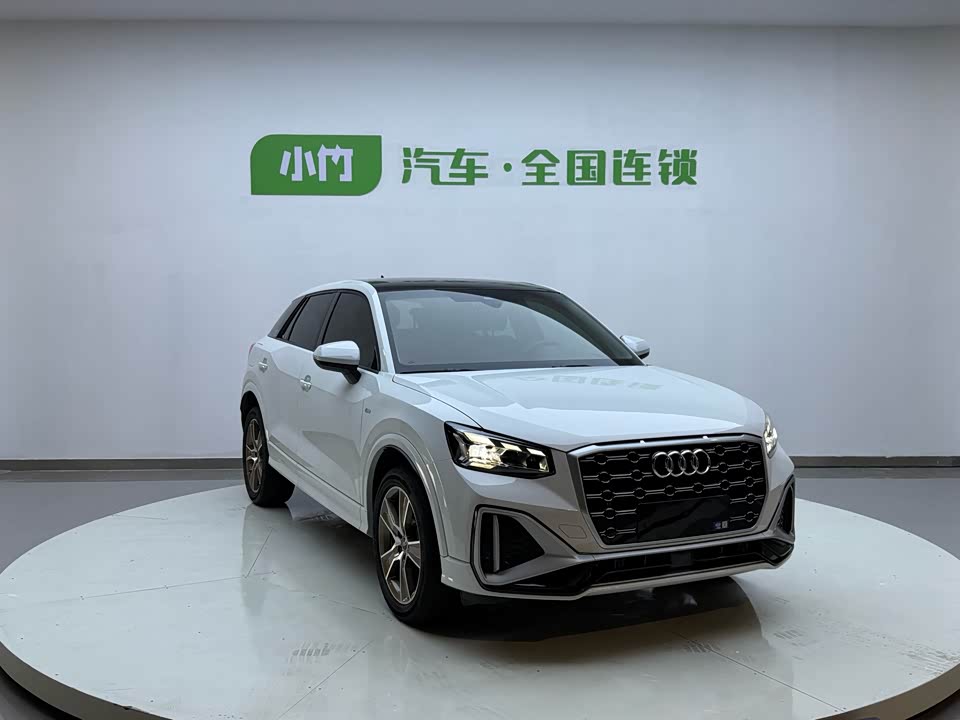 Audi Q2L