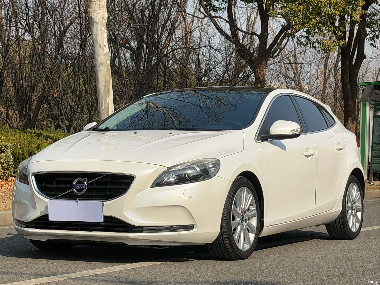 Volvo V40, 2015 1