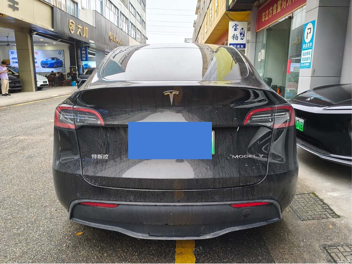 Tesla Model Y, 2023 все фото