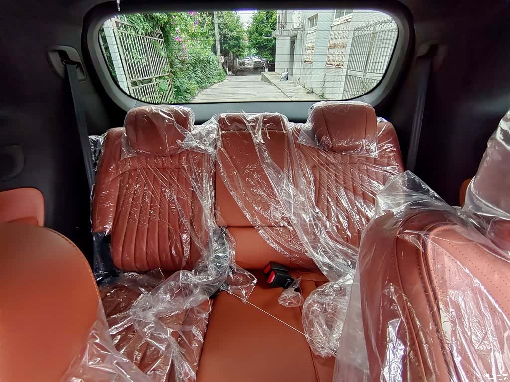Trumpchi E9, 2026 9