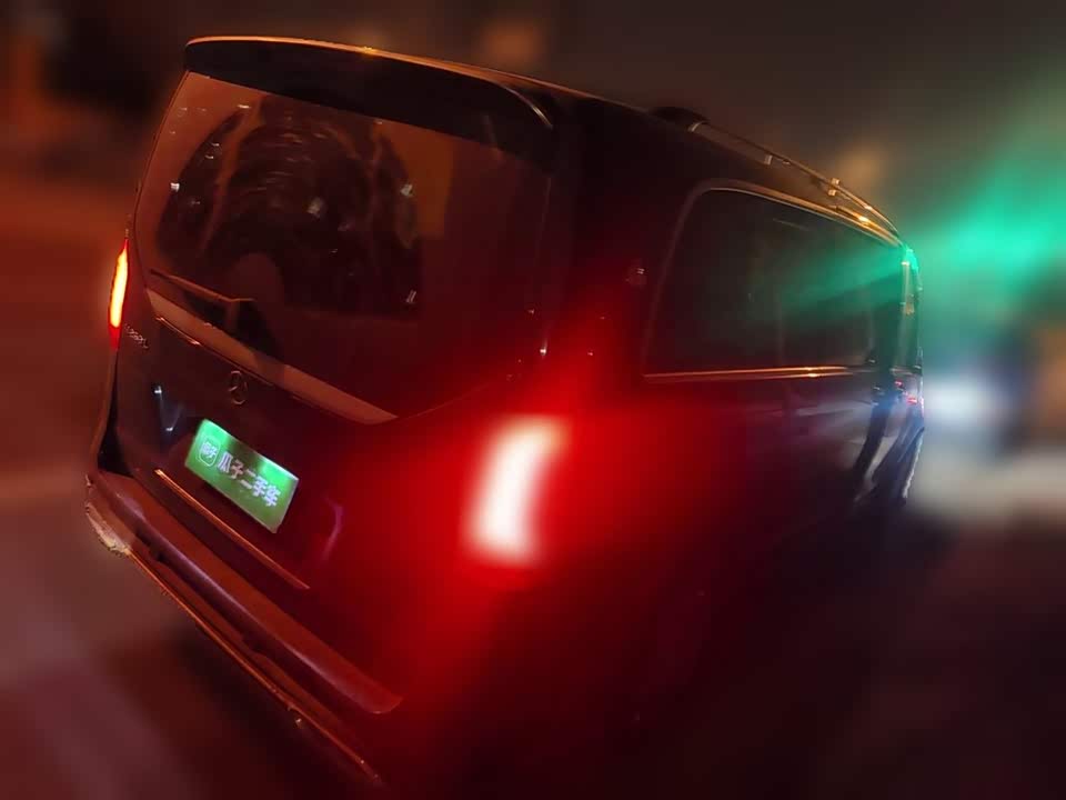 Mercedes-Benz V-class