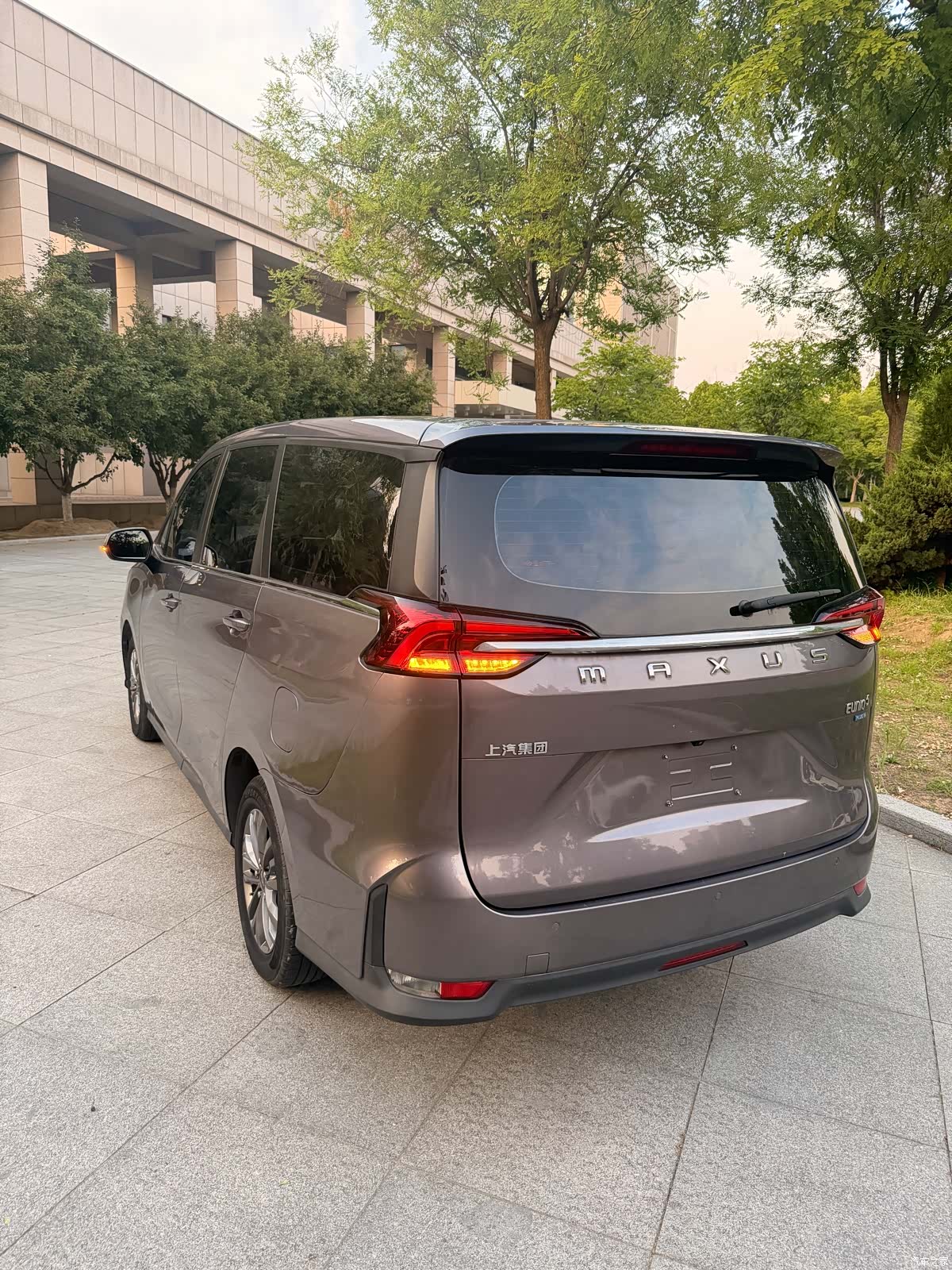 Maxus EUNIQ, 2021 4
