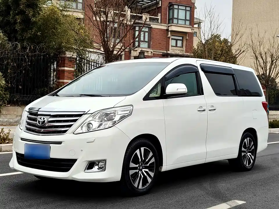 Toyota Elfa