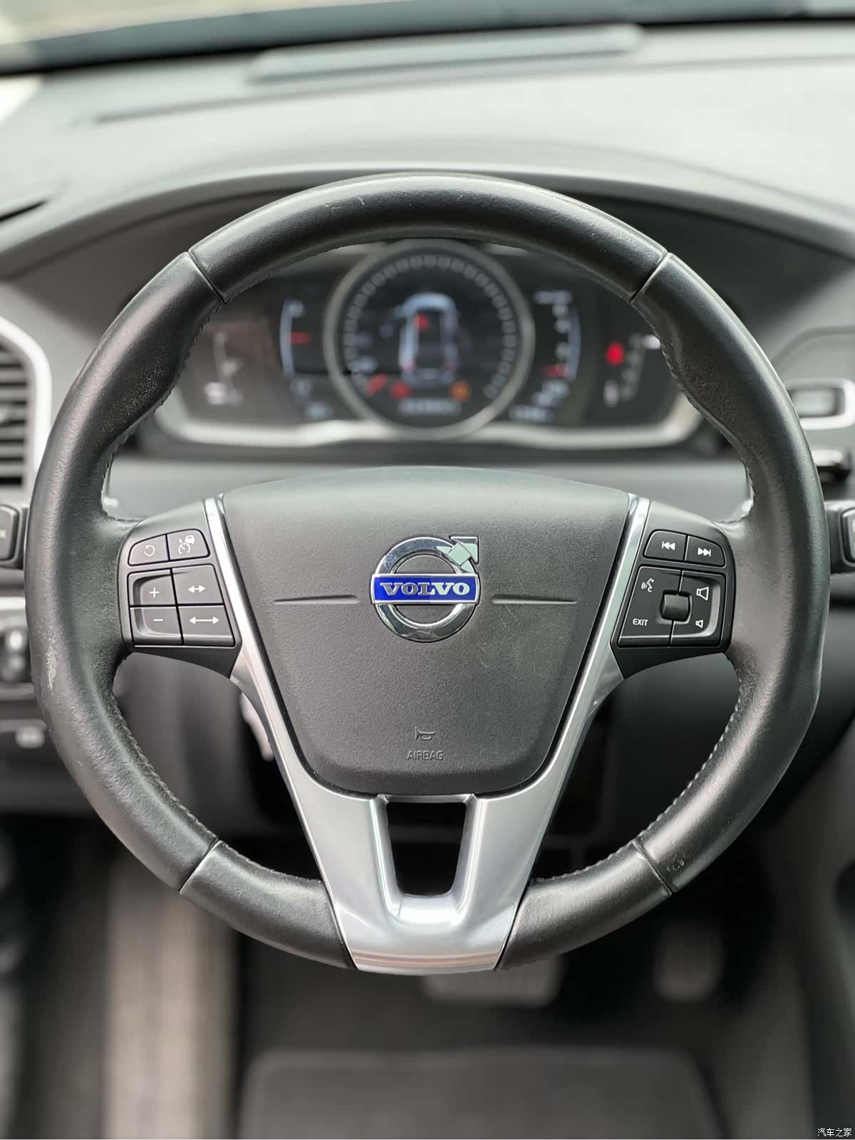 Volvo XC60, 2016 все фото