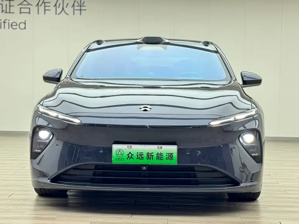 NIO ET7