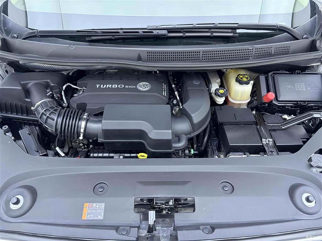 Buick GL8, 2022 10