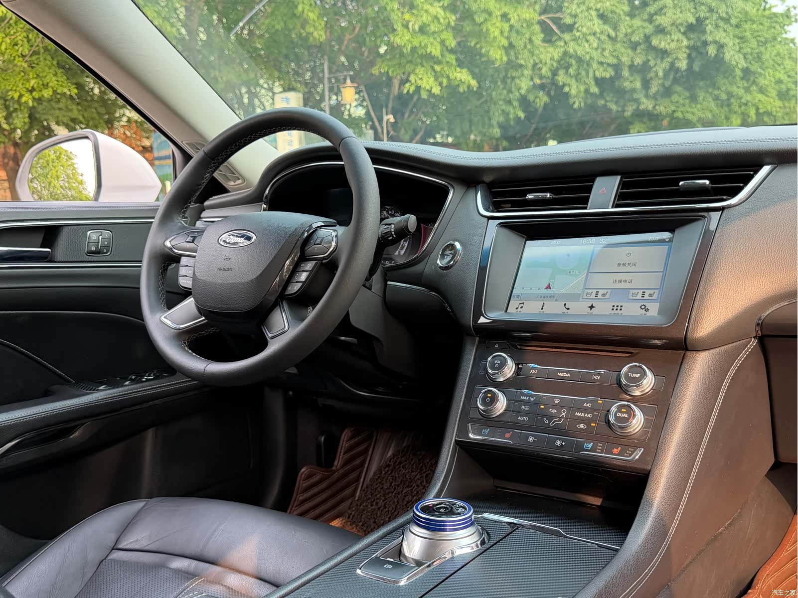 Ford Taurus, 2017 8