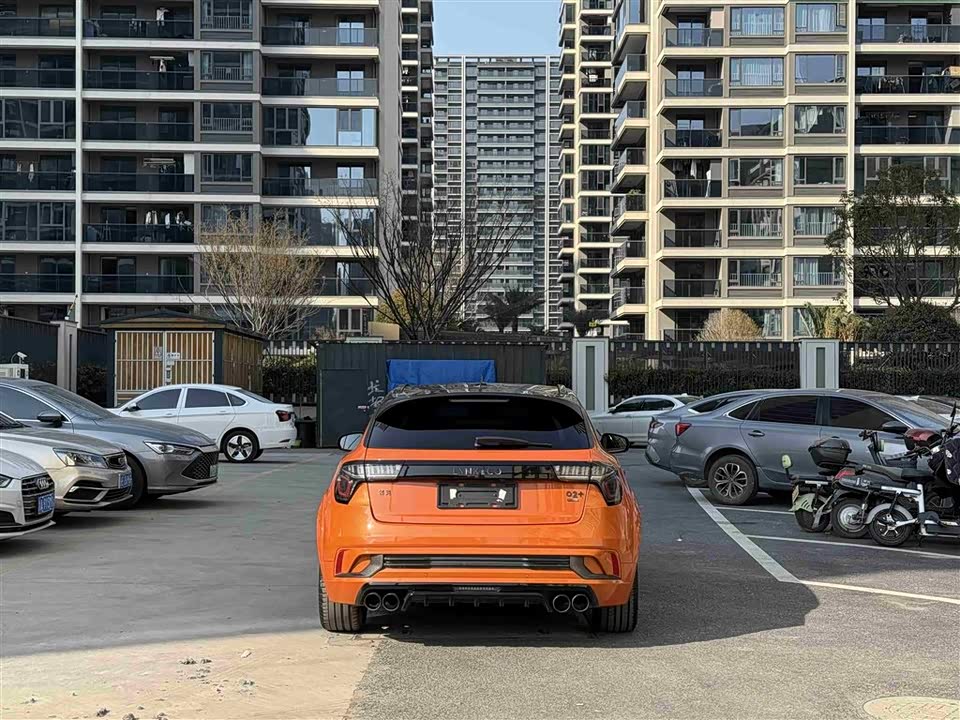 Lynk & Co 02 Hatchback