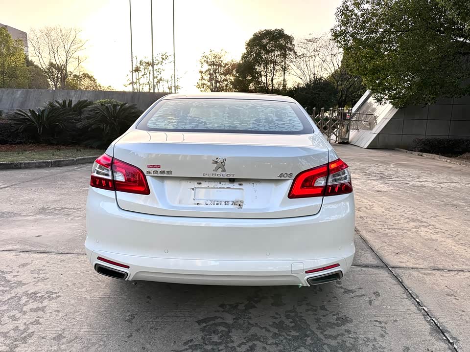 Peugeot 408