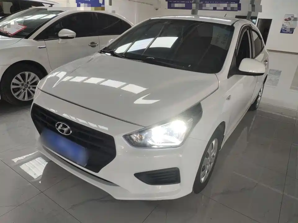 Hyundai Rena