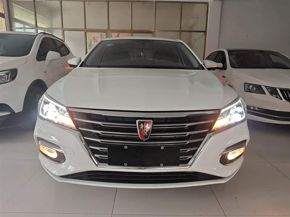 Roewe i5