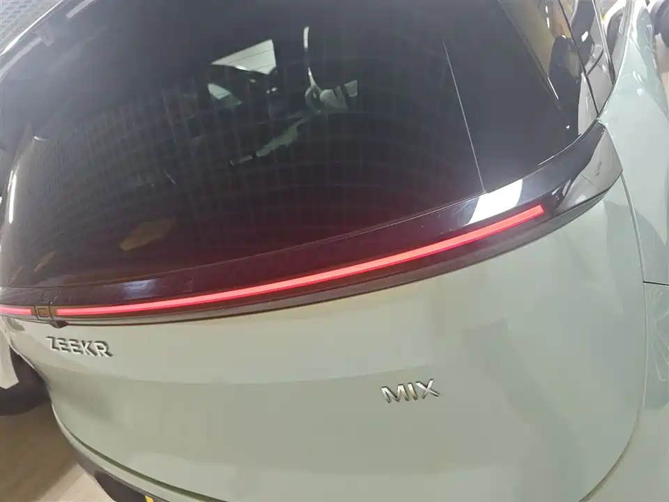 Zeekr MIX