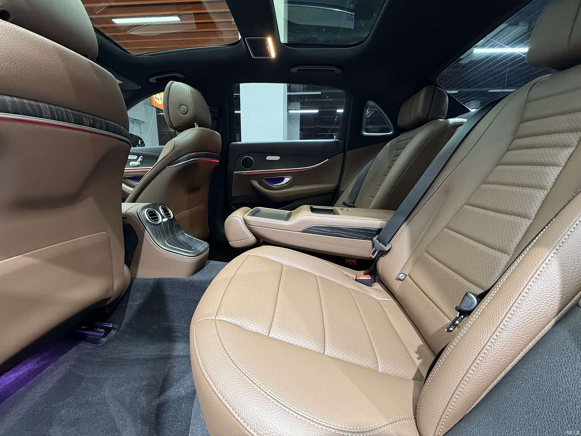 Mercedes-Benz E-Class, 2021 9