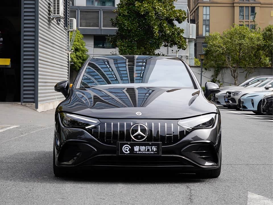 Mercedes-Benz EQE AMG