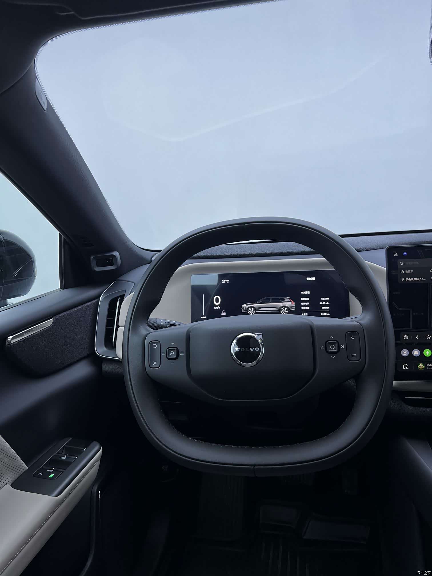 Volvo XC70, 2025 10