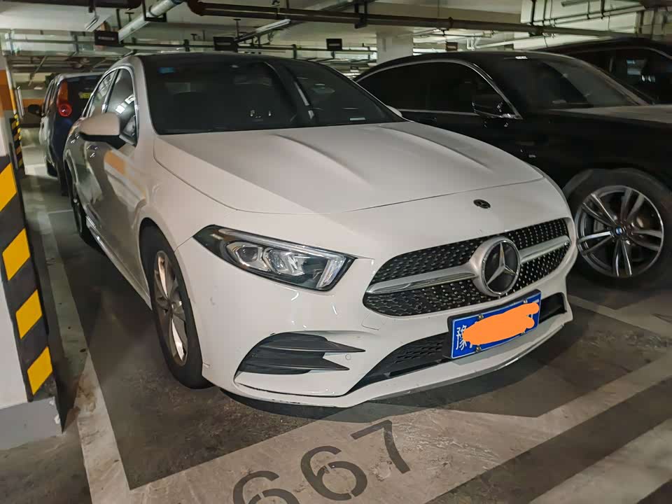 Mercedes-Benz Class A Mercedes-Benz Class A
