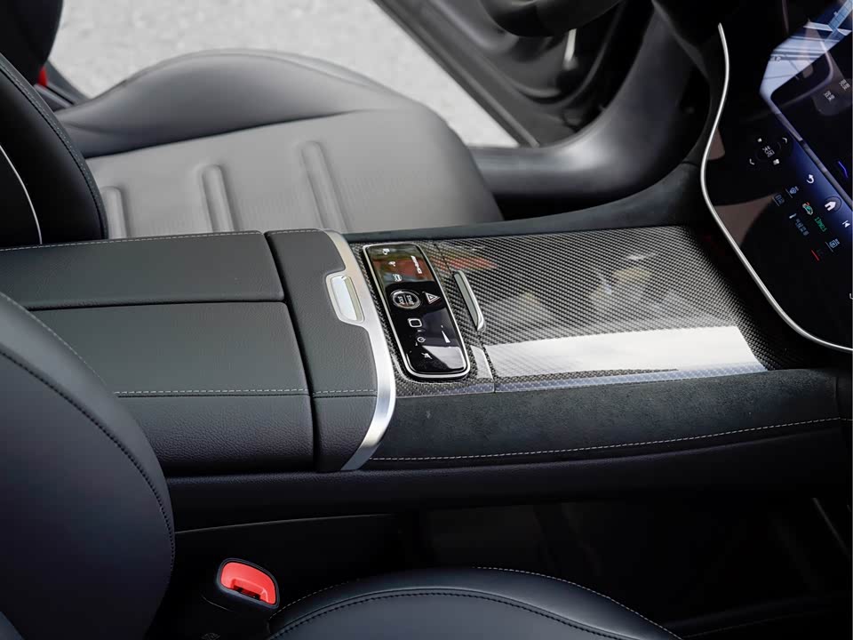 Mercedes-Benz EQE AMG