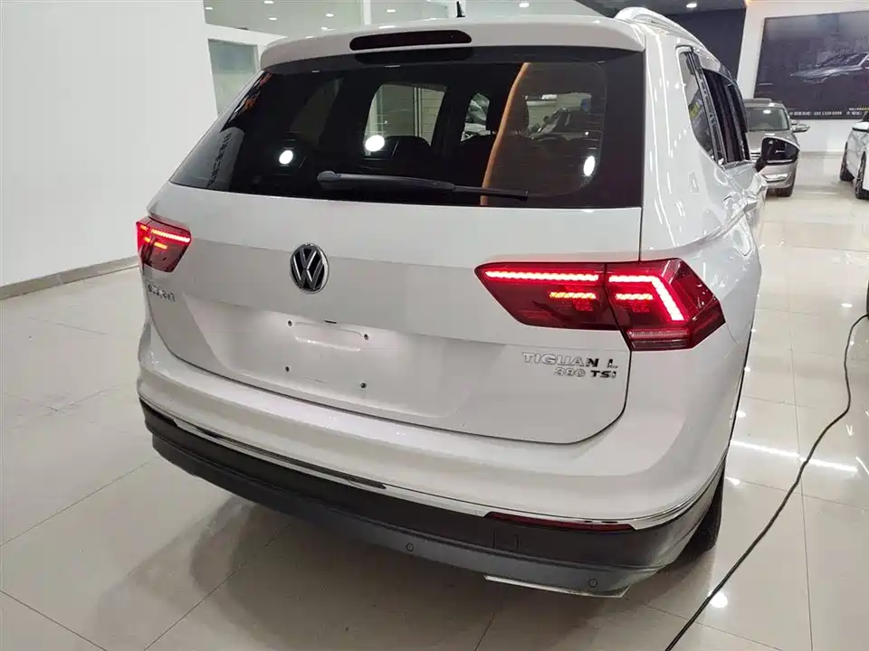 Volkswagen Tiguan L