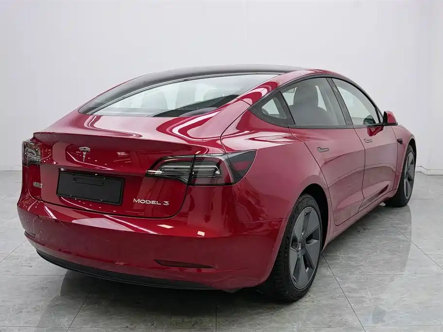 Tesla Model 3 Tesla Model 3