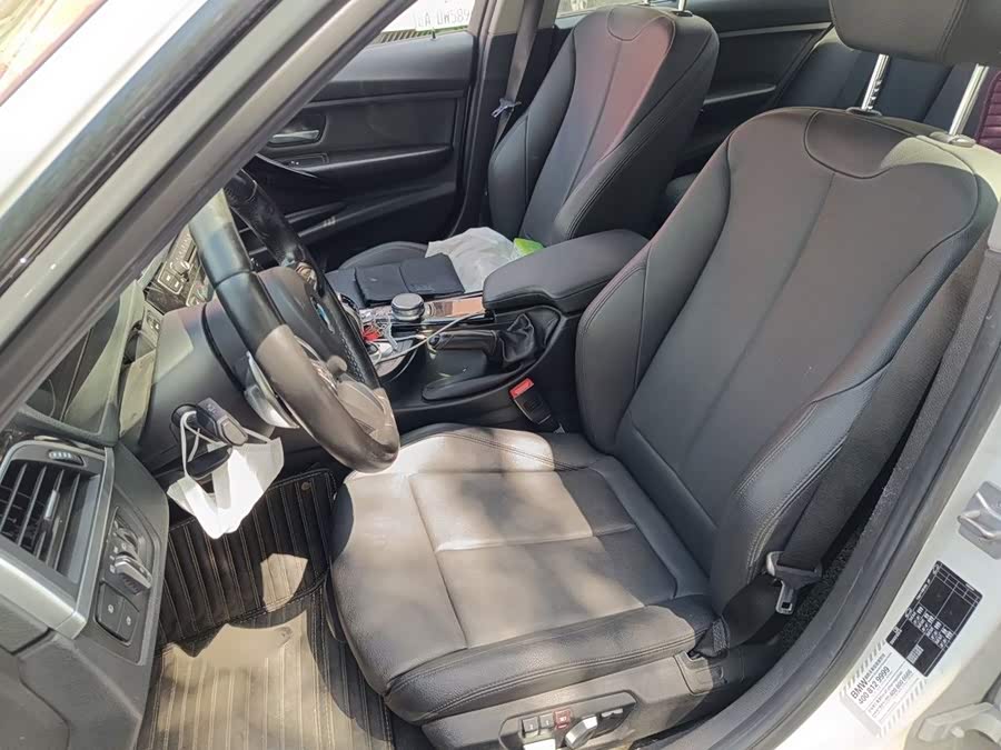 BMW 3 Series 2018, фото 8