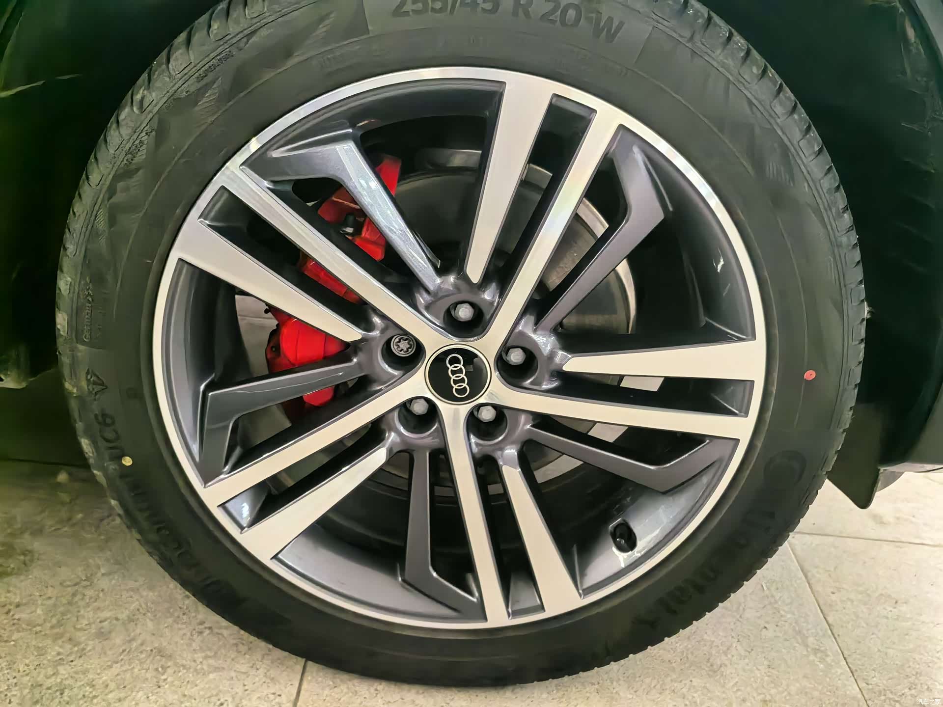 Audi Q5L, 2024 4