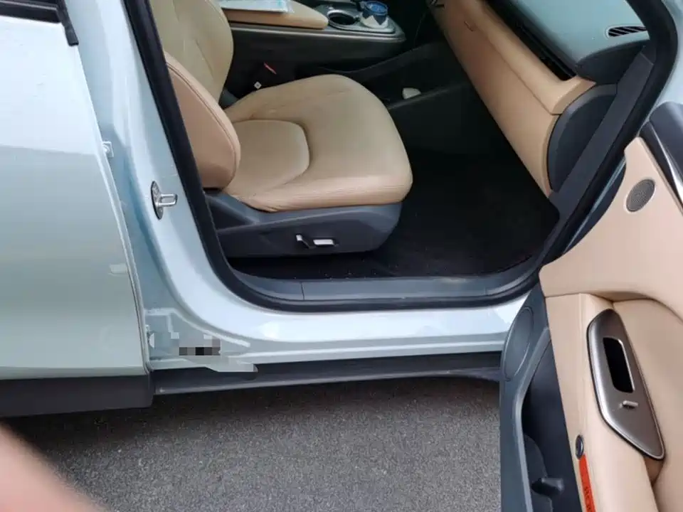 ARCFOX Polar Fox Alpha T5