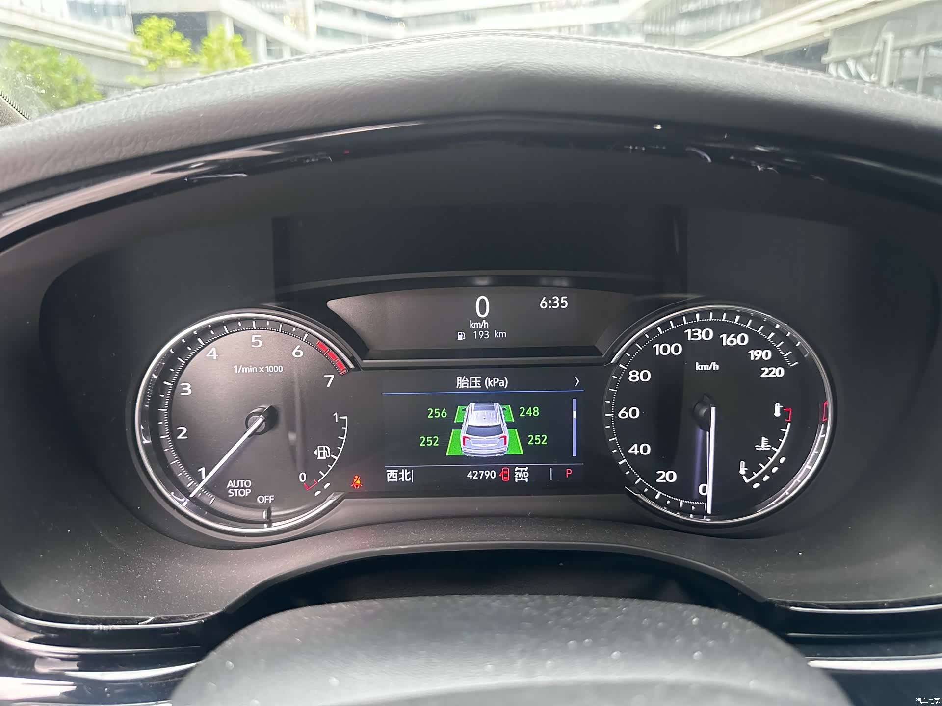 Cadillac XT6, 2023 10