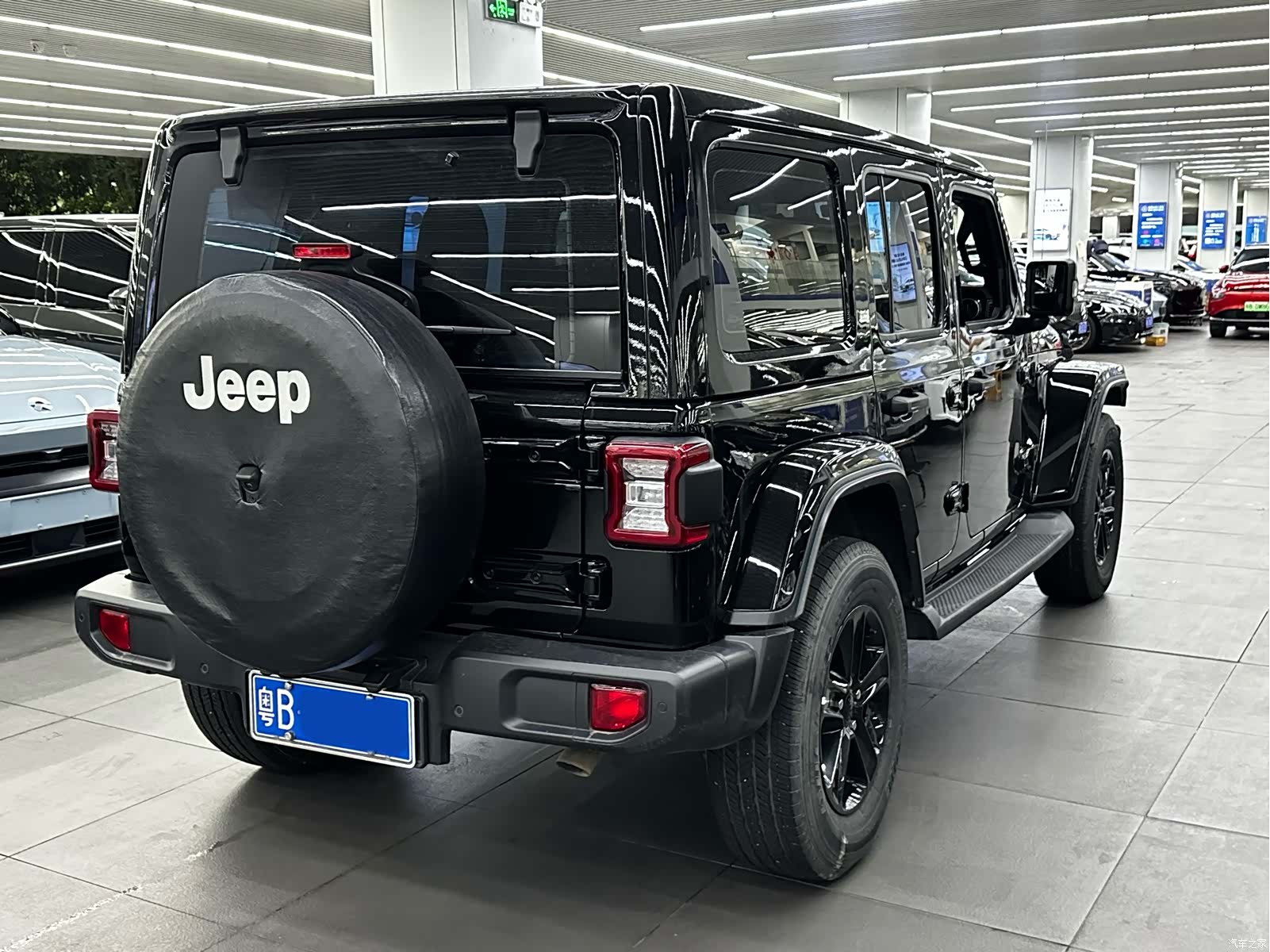 Jeep Wrangler, 2023 4
