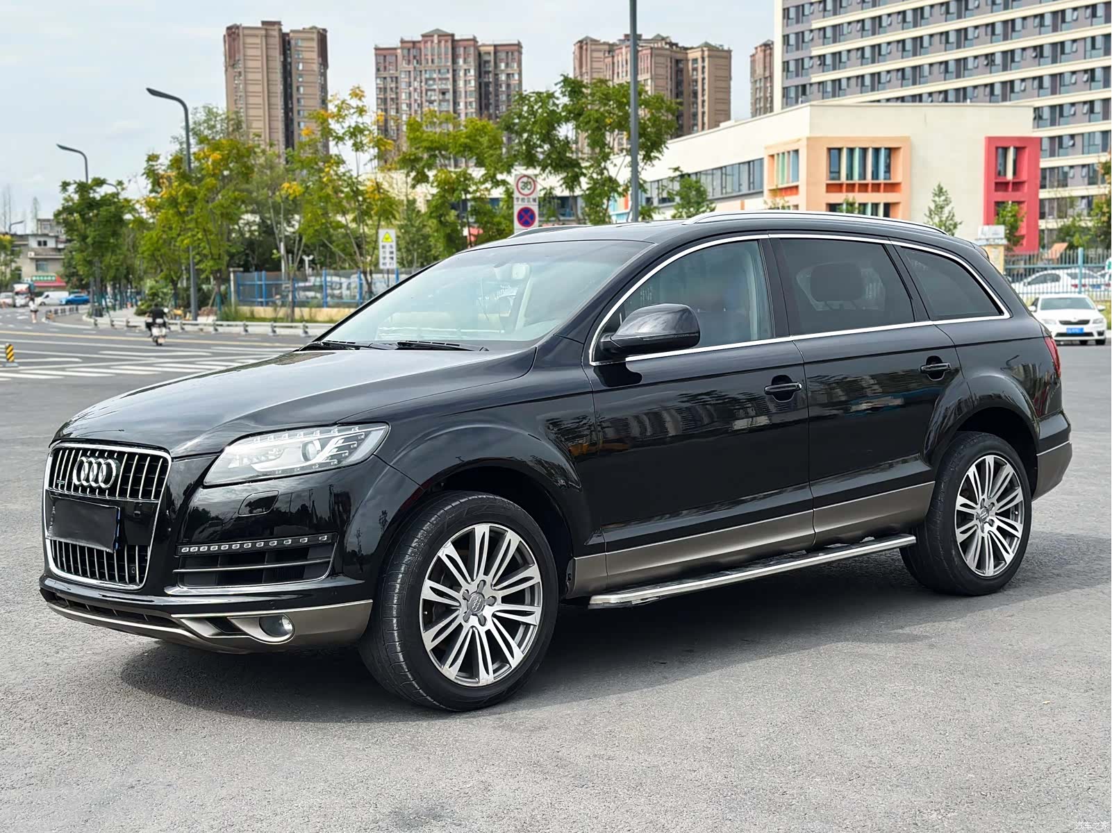 Audi Q7, 2012 1