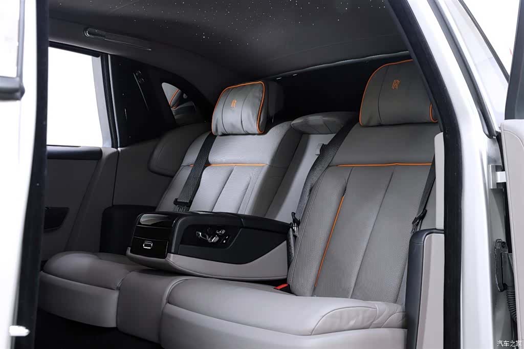 Rolls-Royce Phantom, 2019 14