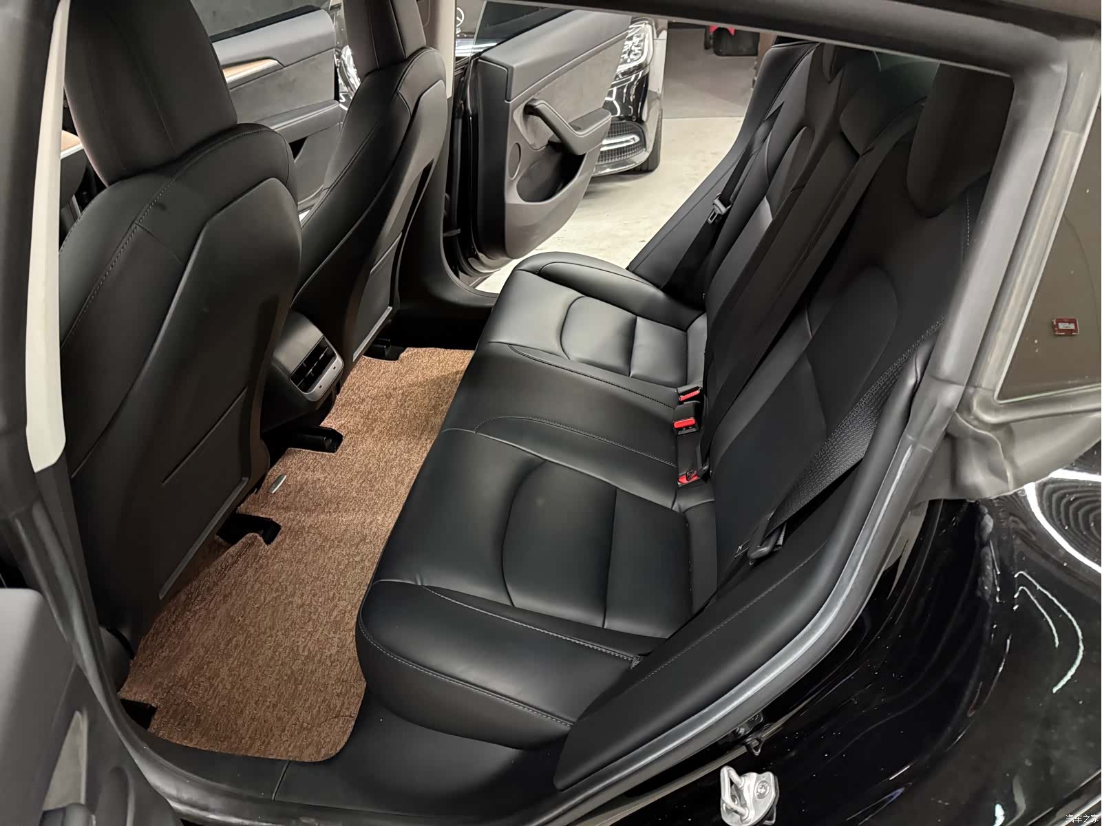 Tesla Model 3, 2023 7
