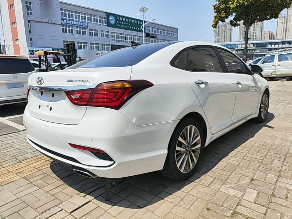Hyundai DLX, 2017 7