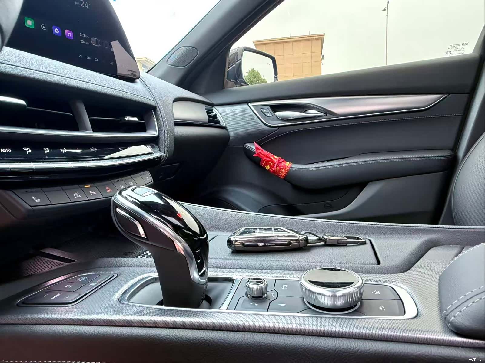 Cadillac CT5, 2025 14
