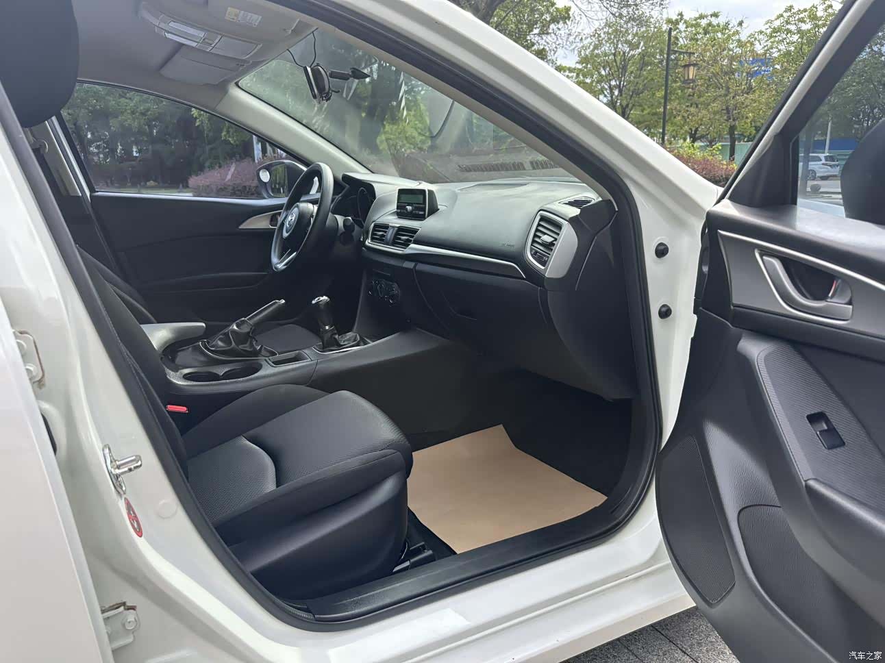 Mazda Mazda3, 2017 7