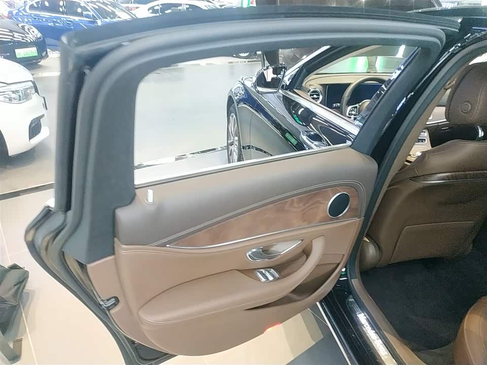 Mercedes-Benz E-class Mercedes-Benz E-class