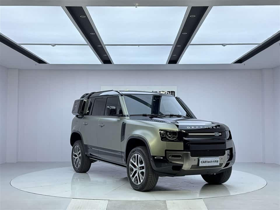 Land Rover guard